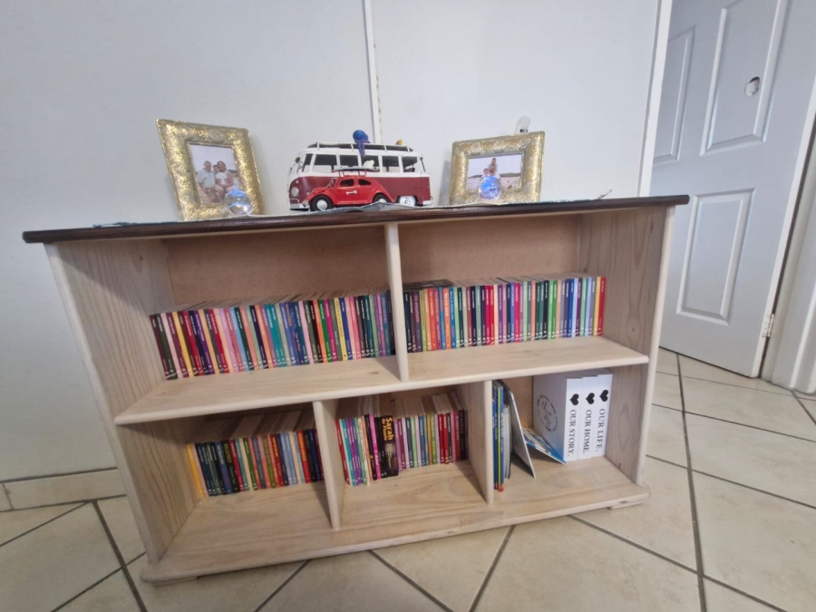 To Let 3 Bedroom Property for Rent in Wavecrest Eastern Cape